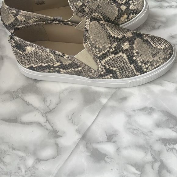 Steve Madden Symba Slip on sneakers-size  8 - Picture 7 of 9